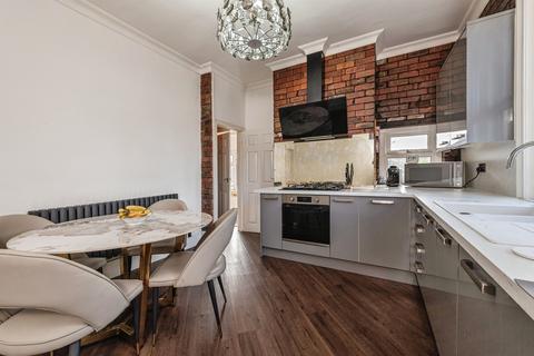 3 bedroom semi-detached house for sale, Bridge Mount, Liversedge