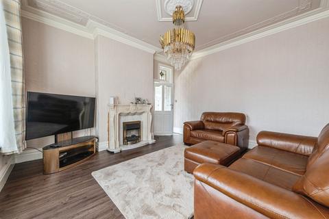 3 bedroom semi-detached house for sale, Bridge Mount, Liversedge