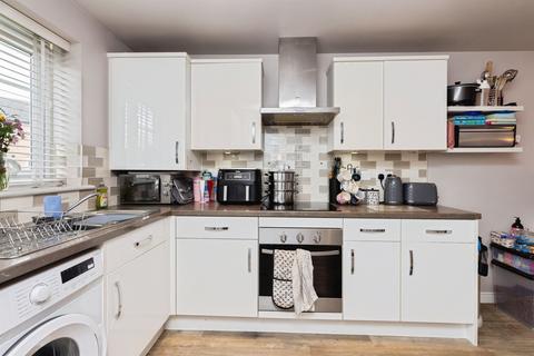 3 bedroom semi-detached house for sale, Upper Close Way, Crigglestone, Wakefield