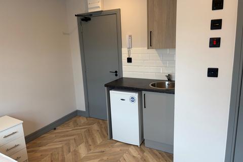 Studio to rent, Tufnell Park Road, Tufnell Park London N7