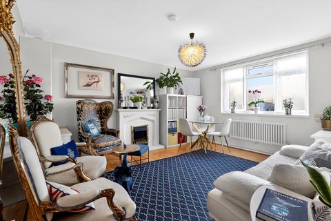 Thorncroft Street, London, SW8