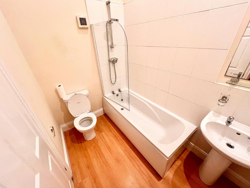 Main Bathroom