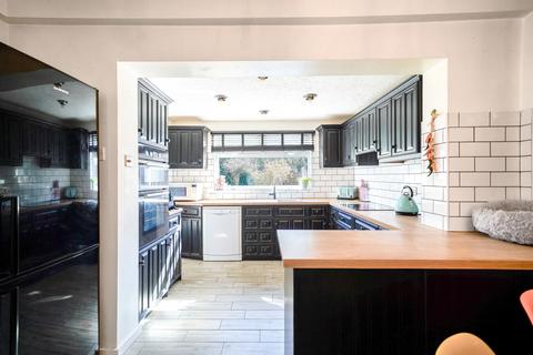 3 bedroom semi-detached house for sale, Streetsbrook Road, Shirley