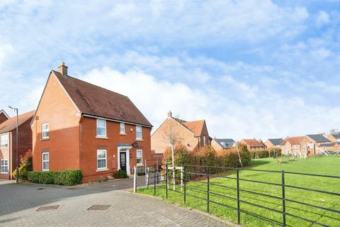 3 bedroom detached house for sale, Turnside Street, Buckingham