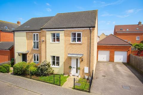 3 bedroom semi-detached house for sale, Knappers Way, Queens Hills, Norwich