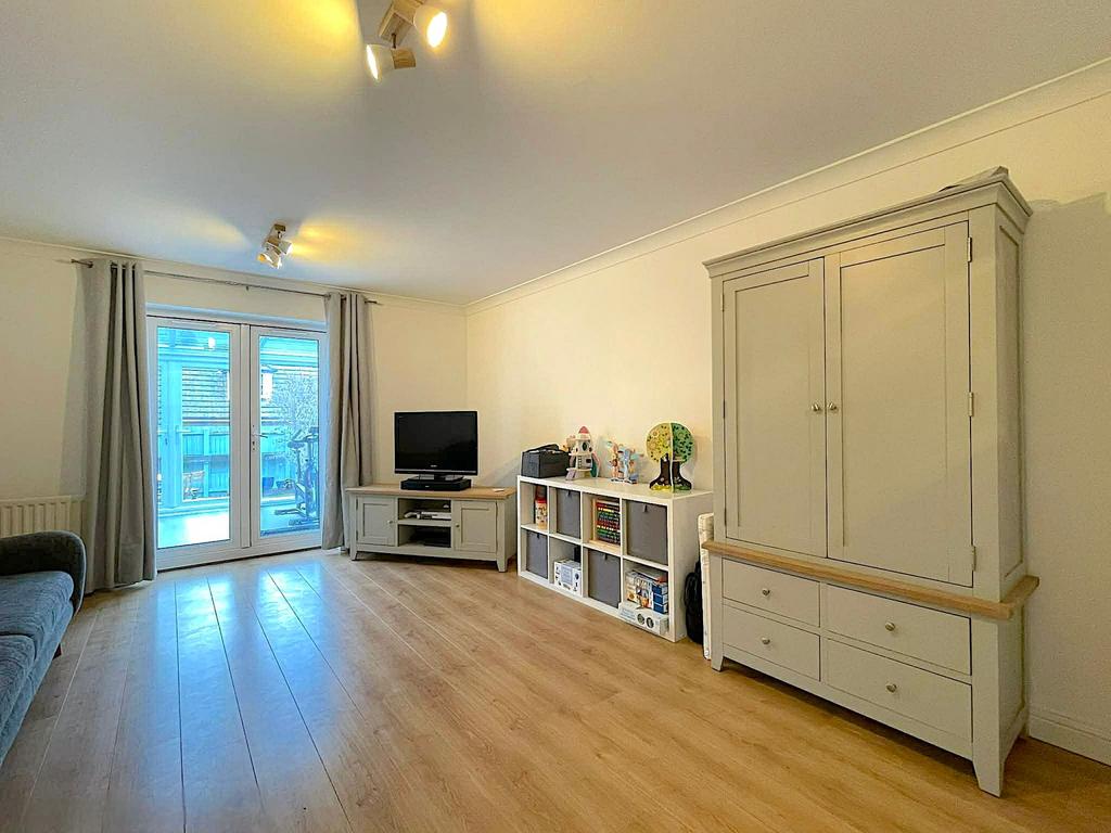 Living Room (2)