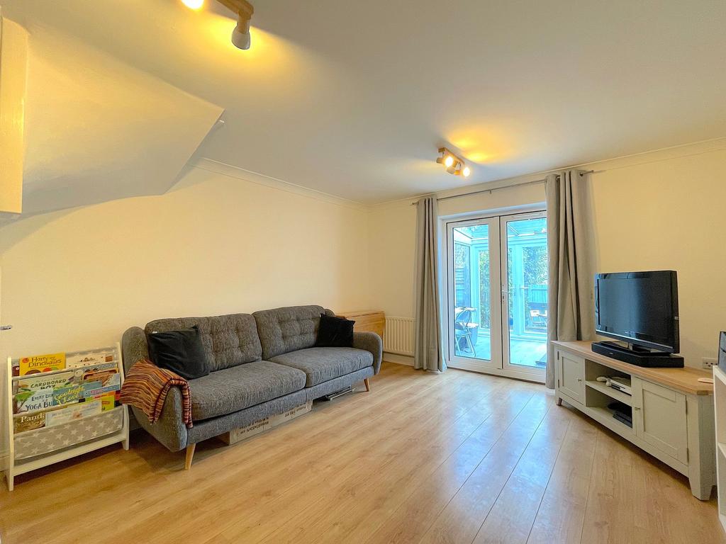 Living Room (3)