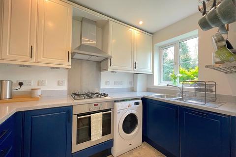 2 bedroom terraced house for sale, Finch Close, Faversham, ME13