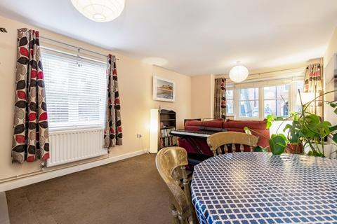 2 bedroom apartment for sale, Augustine Way, Oxford