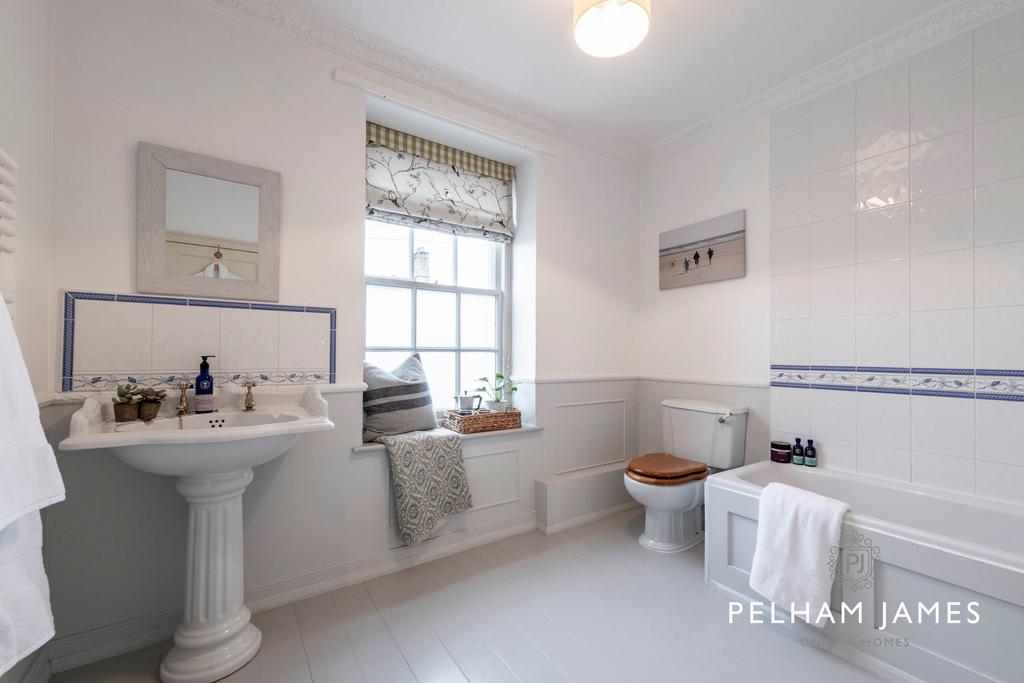 Family Bathroom, Elm House, Market Deeping
