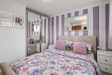 3 bedroom semi-detached house for sale, Elderfield Road, Bicester