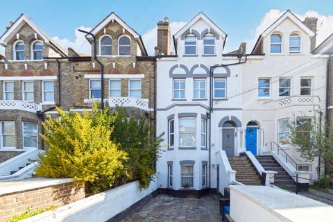 undefined, Queens Road, Twickenham TW1