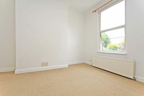 undefined, Queens Road, Twickenham TW1