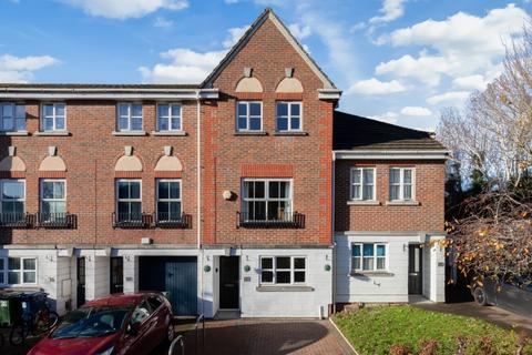 4 bedroom terraced house for sale, Don Bosco Close Oxford OX4