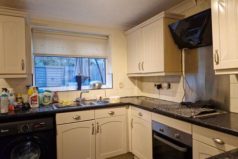 2 bedroom detached house to rent, Mortfield Gardens, BOLTON, BL1