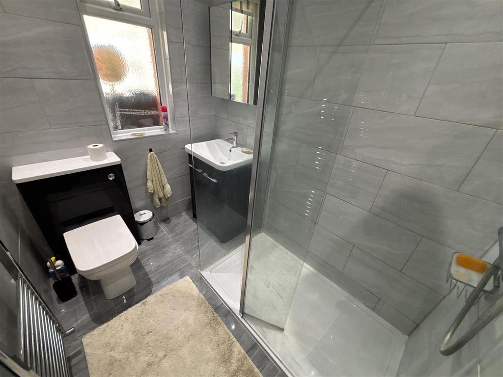 Shower room w.c
