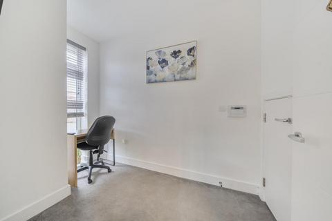 4 bedroom semi-detached house to rent, Tyler Walk, Canterbury, CT1
