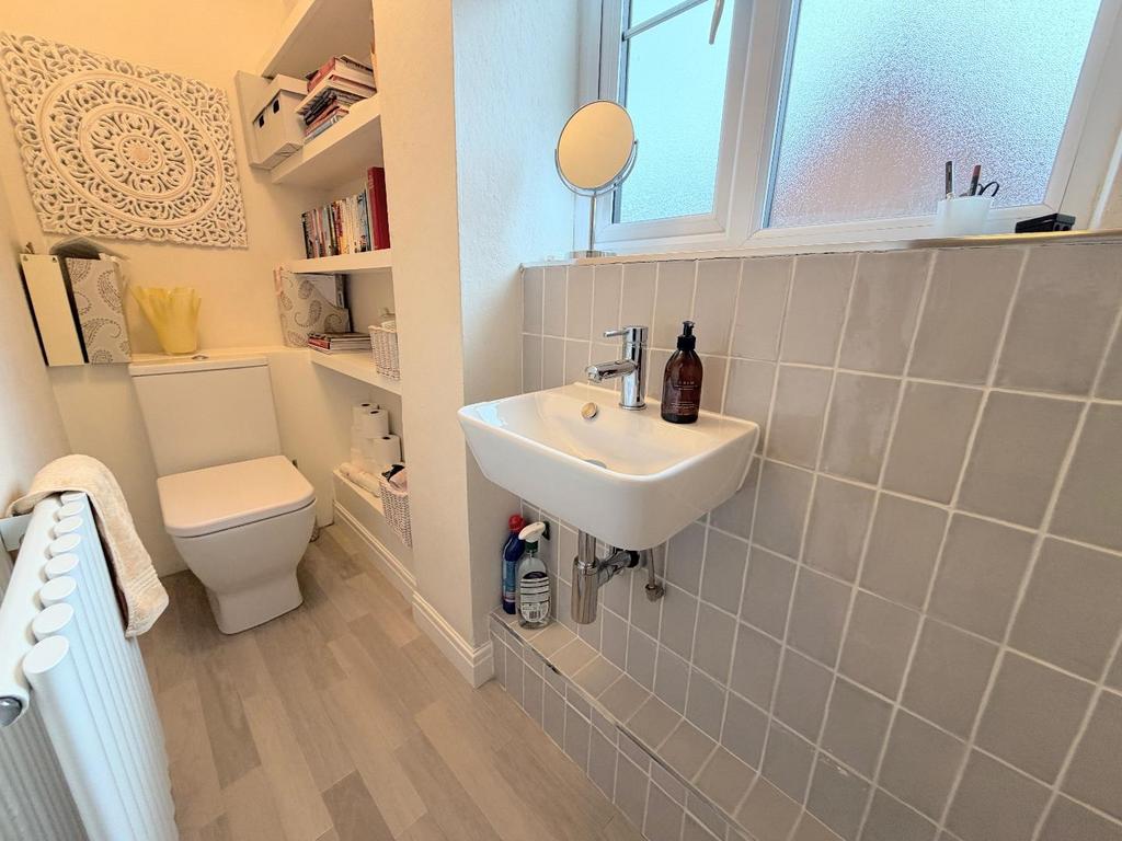 Guest cloakroom