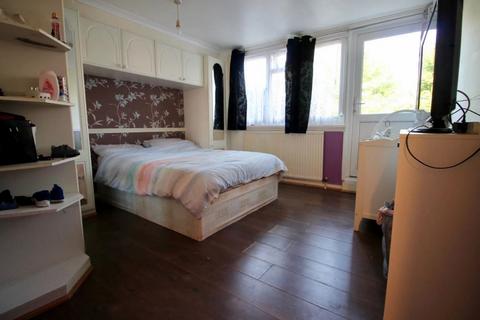 undefined, Flat 39 Gladstone House, Sadler Close, Mitcham, Surrey, CR4 3EJ