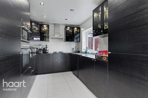 4 bedroom semi-detached house for sale, Windsor Road, Harrow