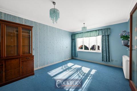 1 bedroom flat for sale, Sycamore Close, Mottingham, SE9