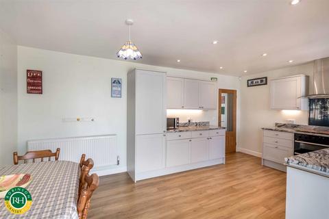3 bedroom bungalow for sale, Wong Lane, Tickhill, Doncaster