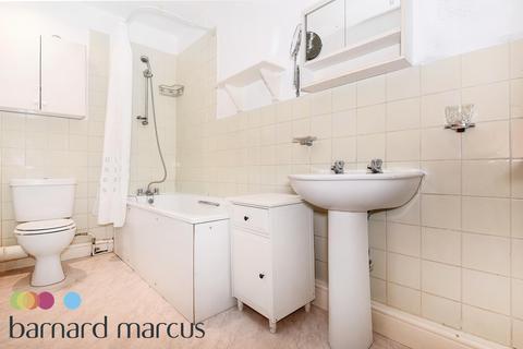 2 bedroom apartment to rent, Wayside, East Sheen, London
