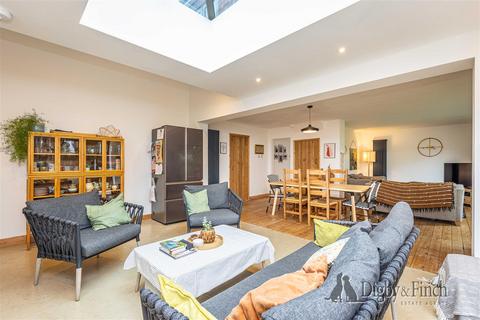 3 bedroom detached house for sale, Yew Tree Close, Radcliffe-On-Trent, Nottingham