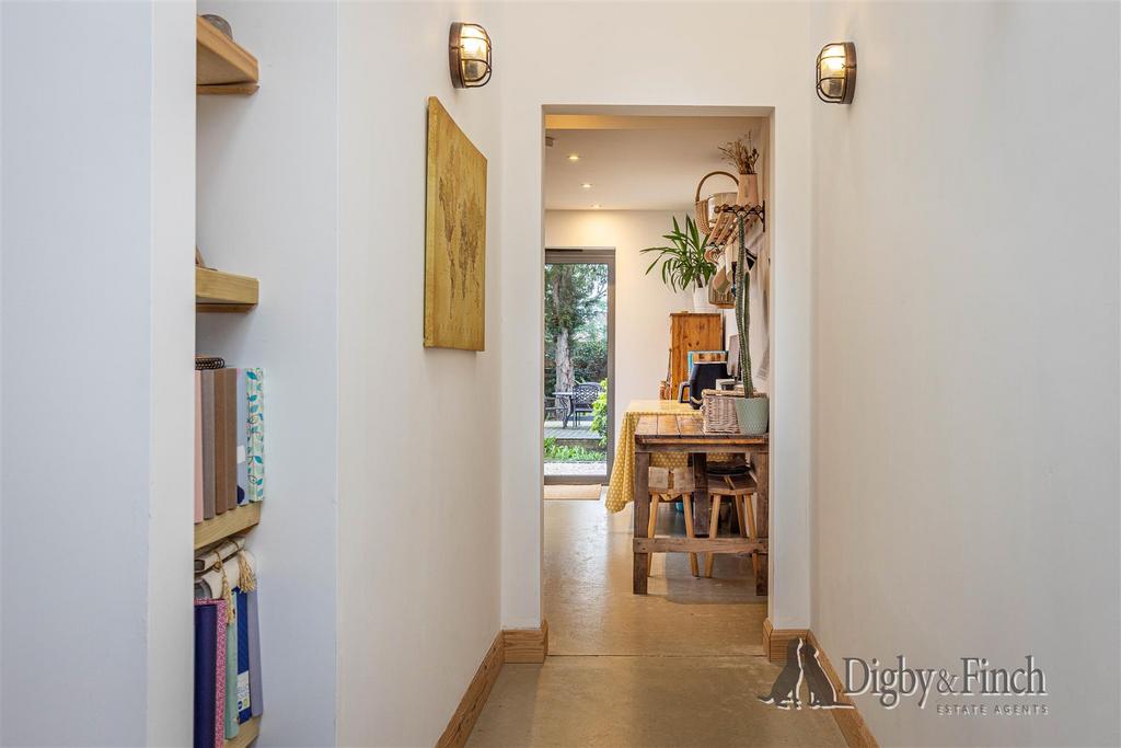 Entrance Hall - Kitchen