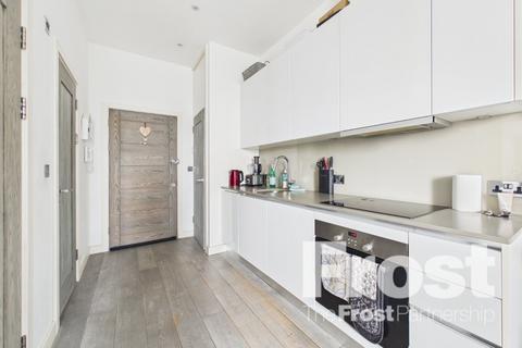 undefined, Wellington Street, Slough, SL1