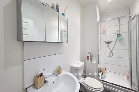 undefined, Headingley Crescent, Headingley LS6
