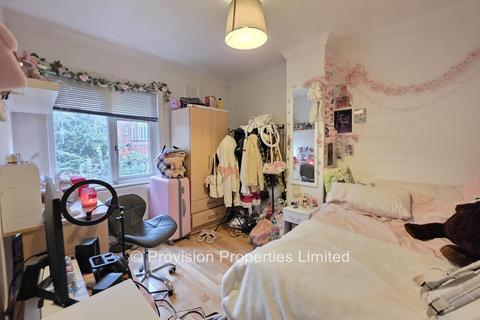 undefined, Headingley Crescent, Headingley LS6