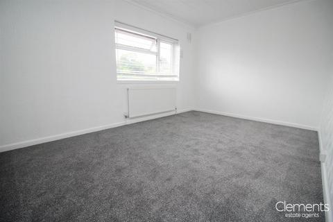 3 bedroom terraced house to rent, Barnacres Road, Hemel Hempstead HP3