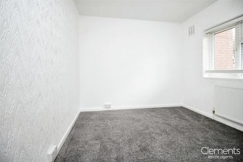 3 bedroom terraced house to rent, Barnacres Road, Hemel Hempstead HP3