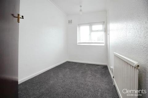 3 bedroom terraced house to rent, Barnacres Road, Hemel Hempstead HP3