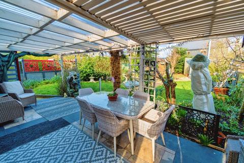 3 bedroom detached house for sale, Larch Avenue, Holbury, Southampton, Hampshire, SO45