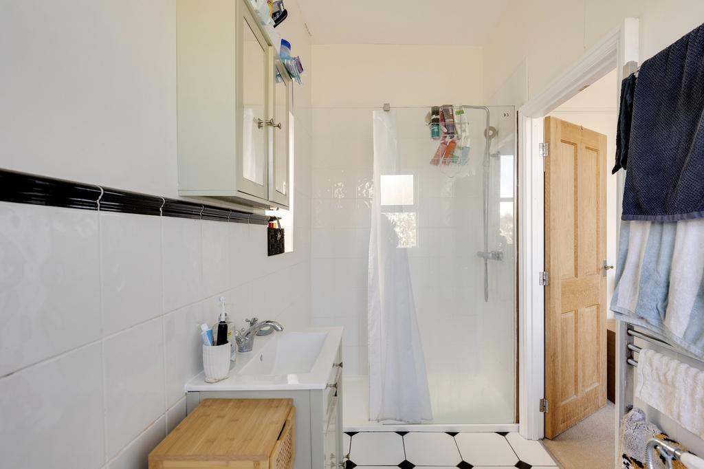 Bathroom ()