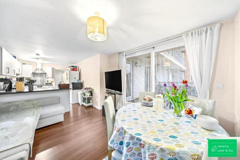 2 bedroom apartment for sale, Witcomb Lodge, N2