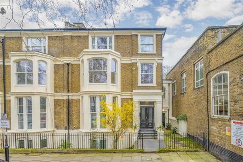 3 bedroom flat to rent, Pemberton Gardens, London N19