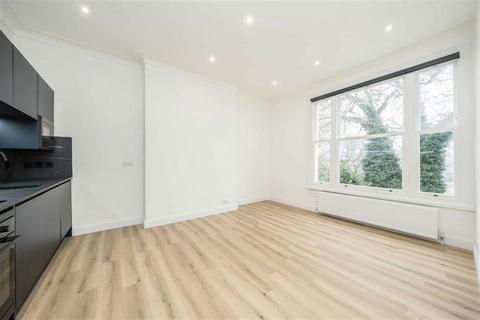 3 bedroom flat to rent, Pemberton Gardens, London N19