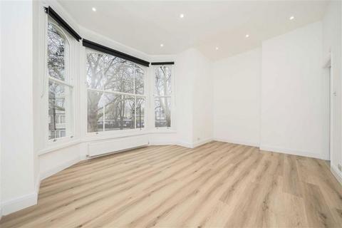 3 bedroom flat to rent, Pemberton Gardens, London N19