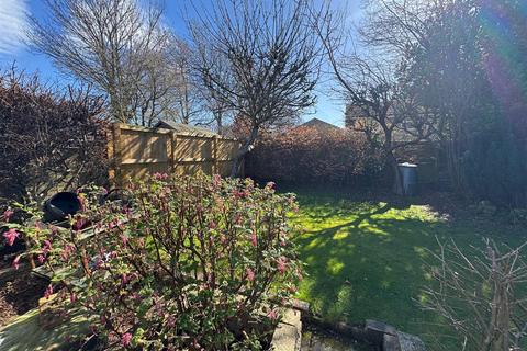 3 bedroom semi-detached house for sale, The Close, Scarborough