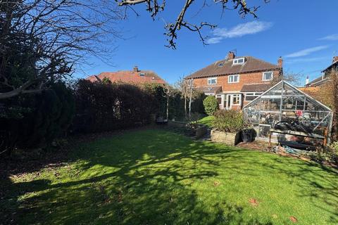 3 bedroom semi-detached house for sale, The Close, Scarborough