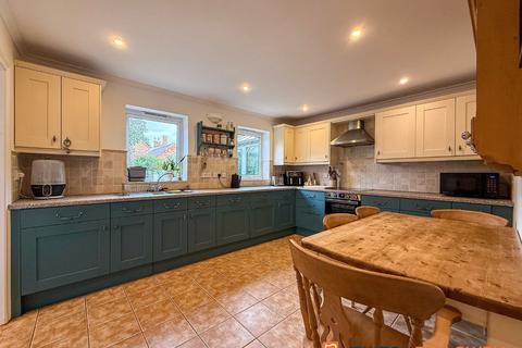 5 bedroom detached house for sale, Bells Court, 1 LN5