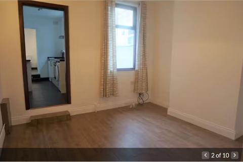 3 bedroom terraced house to rent, Muriel Road, Leicester, LE3