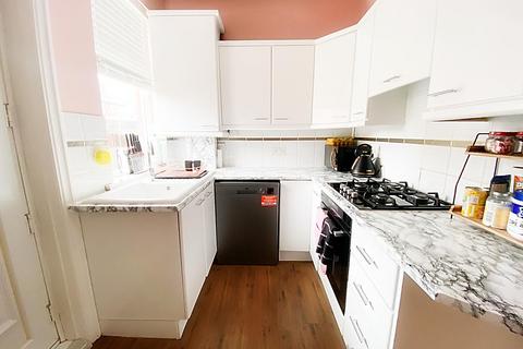 2 bedroom apartment for sale, Lynn Road, Wallsend