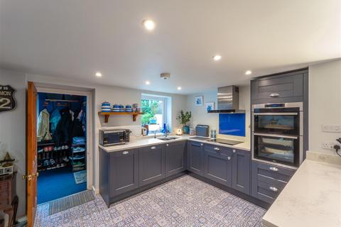 4 bedroom cottage for sale, Pellor Road, Breage TR13