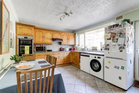 3 bedroom detached bungalow for sale, Gardenia Grove, Nottingham NG3
