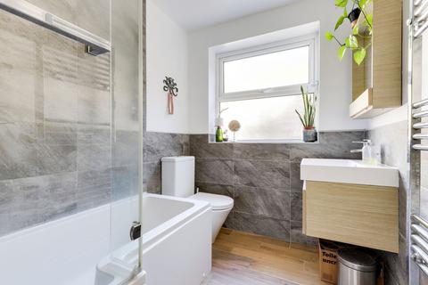3 bedroom detached bungalow for sale, Gardenia Grove, Nottingham NG3