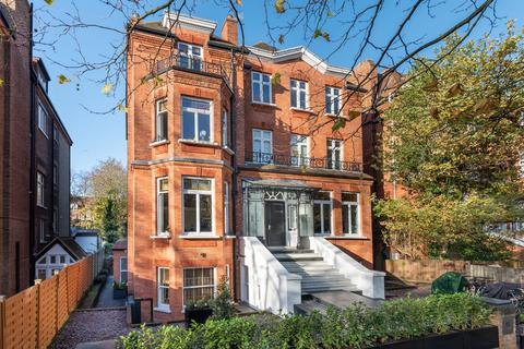 Studio to rent, Fitzjohns Avenue, London NW3